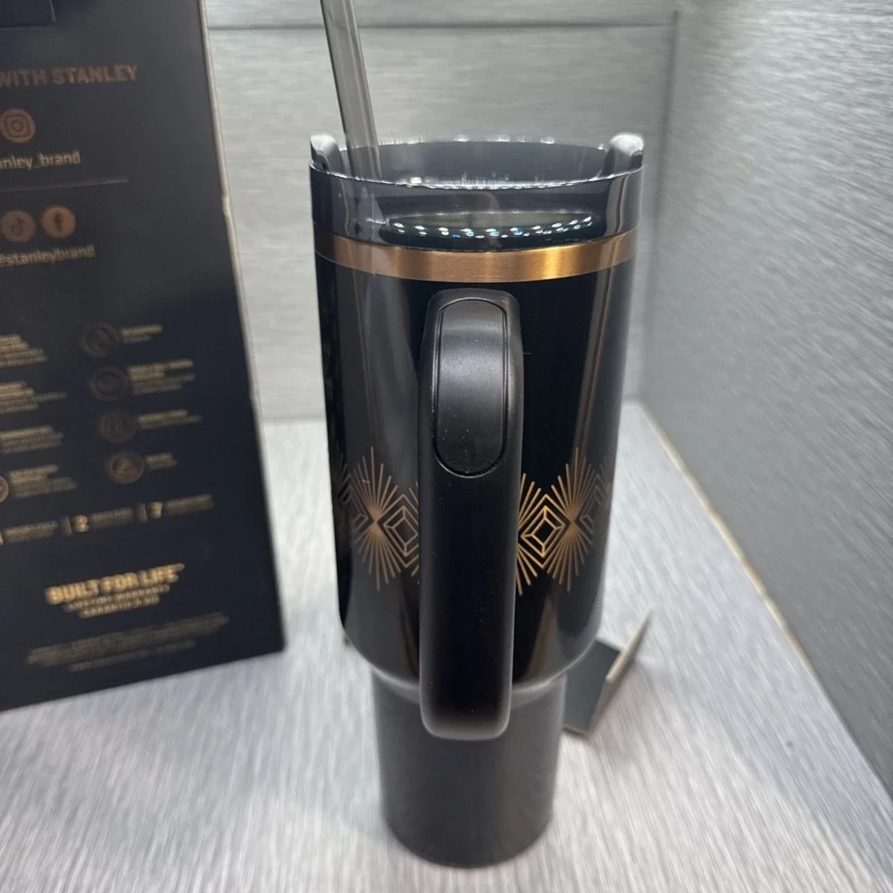 Stanley Quencher H2.0 FlowState 40oz Tumbler Deco Black Gloss Gold Handle - Picture 9 of 12